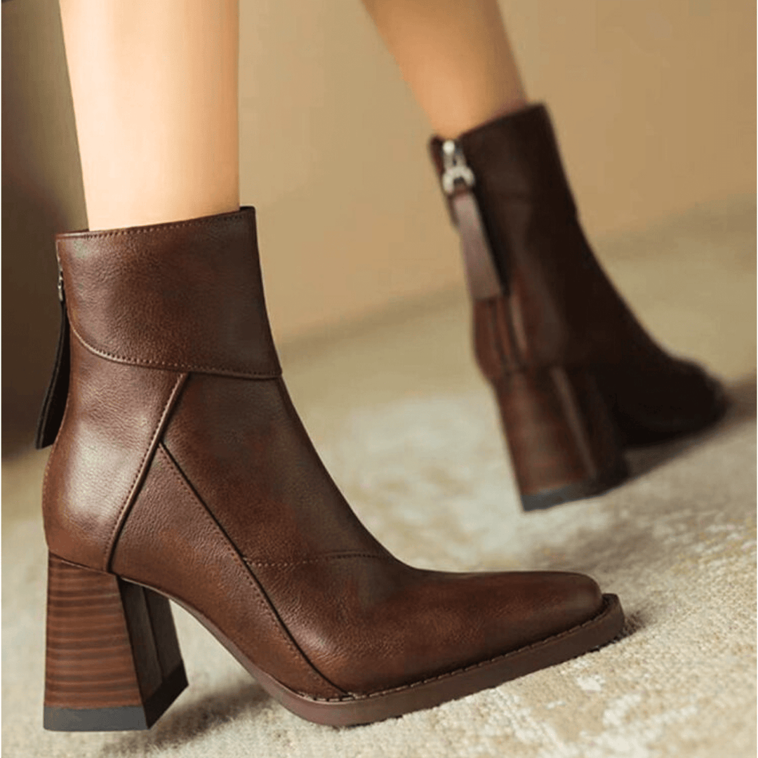 Einav - Retro Chunky Heel Boot In British Style